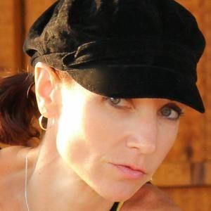 Meet your Posher, Dakota